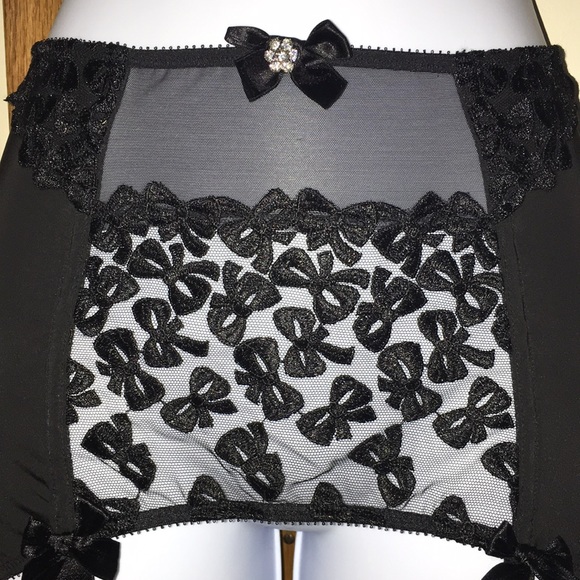 Victoria Secret garter skirt - Picture 2 of 6